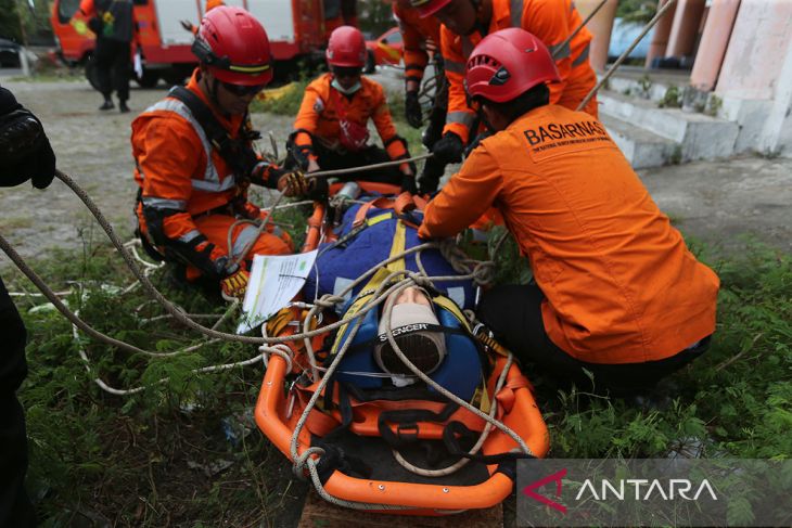 FOTO - Latihan SAR kesiapsiagaan bencana