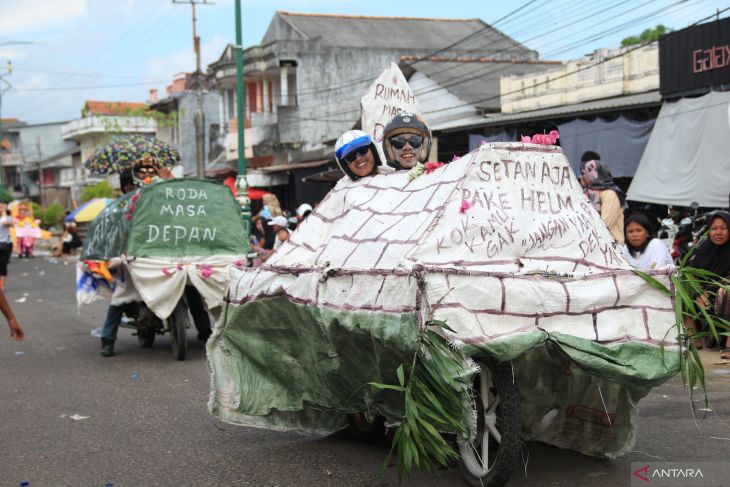 Semarak Karnaval HUT Ke-79 RI di Bangka Selatan