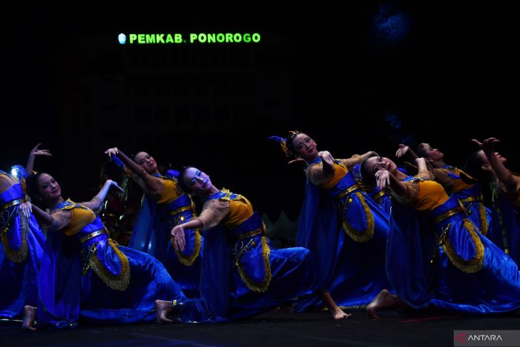 Pentas seni Serenade Langit Tembaga di Ponorogo