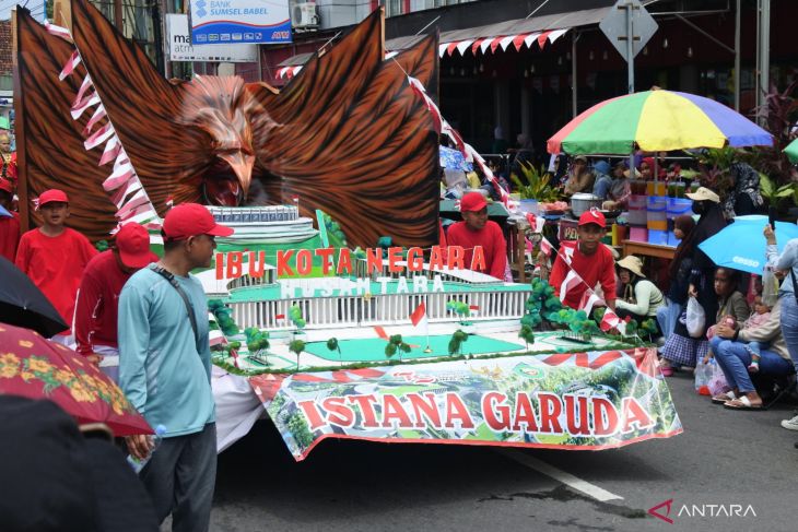 Warna-warni pawai karnaval budaya di Babel dalam memeriahkan HUT Ke-79 RI