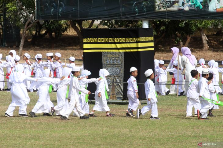 Latihan manasik haji pelajar Raudhatul Athfal