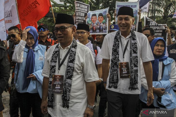 Pasangan Helldy-Alawi mendaftar ke KPU Kota Cilegon