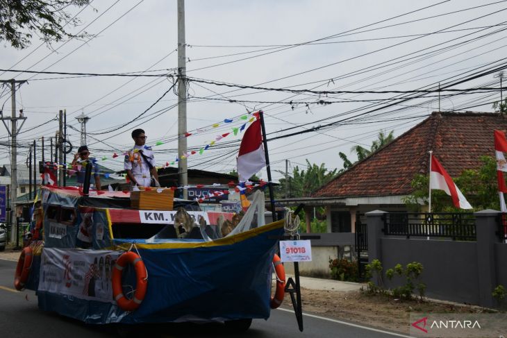 Pawai kendaraan hias di Pangkalpinang