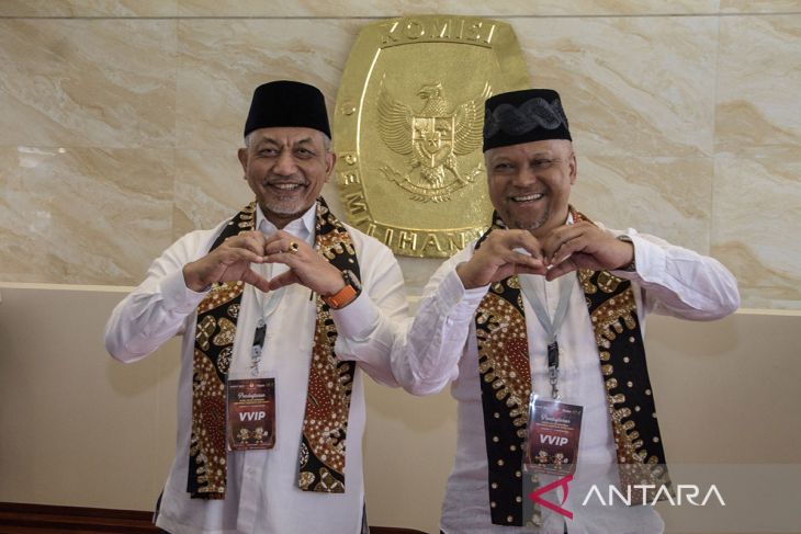 Ahmad Syaikhu-Ilham Habibie daftar ke KPU Jawa Barat