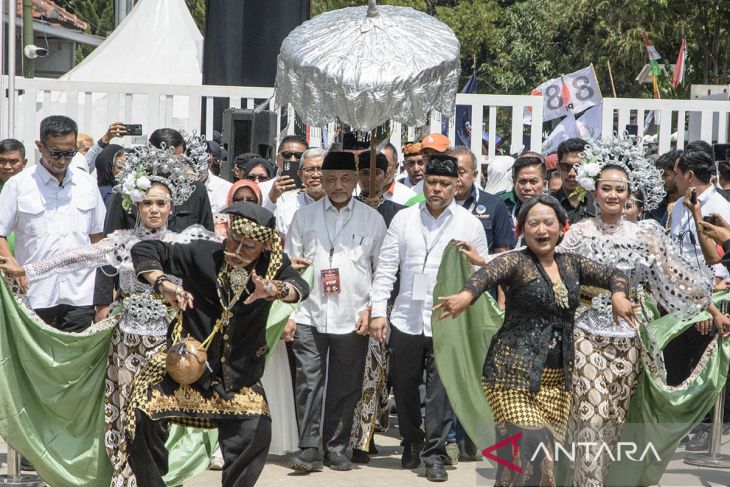 Ahmad Syaikhu-Ilham Habibie daftar ke KPU Jawa Barat