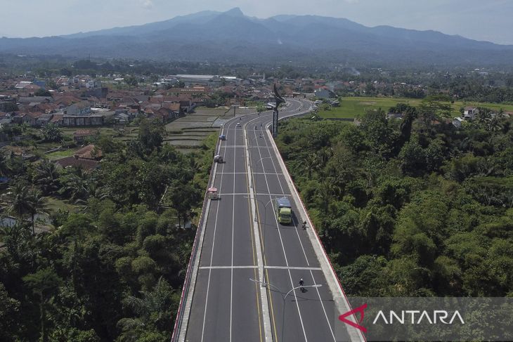 Jembatan Ciloseh meningkatkan konektivitas dan aksebilitas  ekonomi