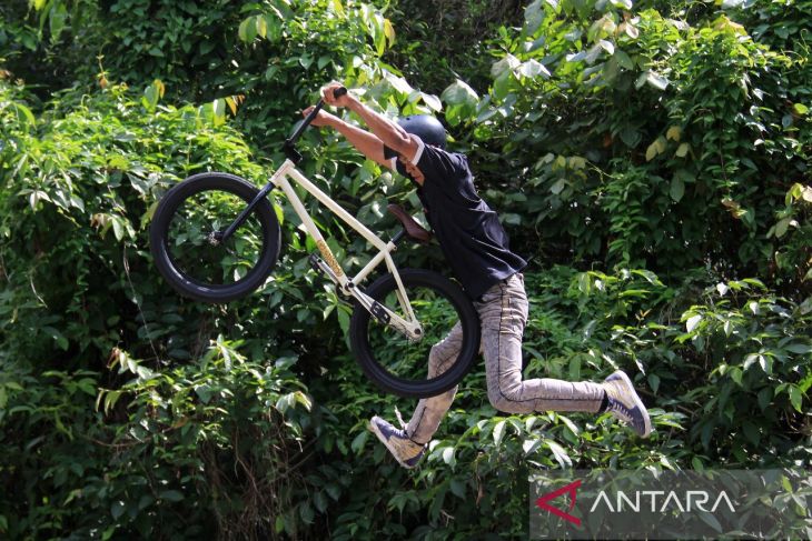 Latihan Atlet BMX Kalbar untuk Pertandingan PON 2024*