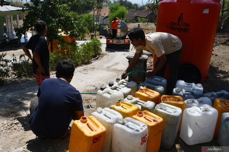 BPBD Ponorogo distribusikan air bersih untuk warga