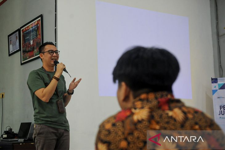 Adaro-ANTARA Kalsel gelar pelatihan jurnalistik tingkat mahasiswa