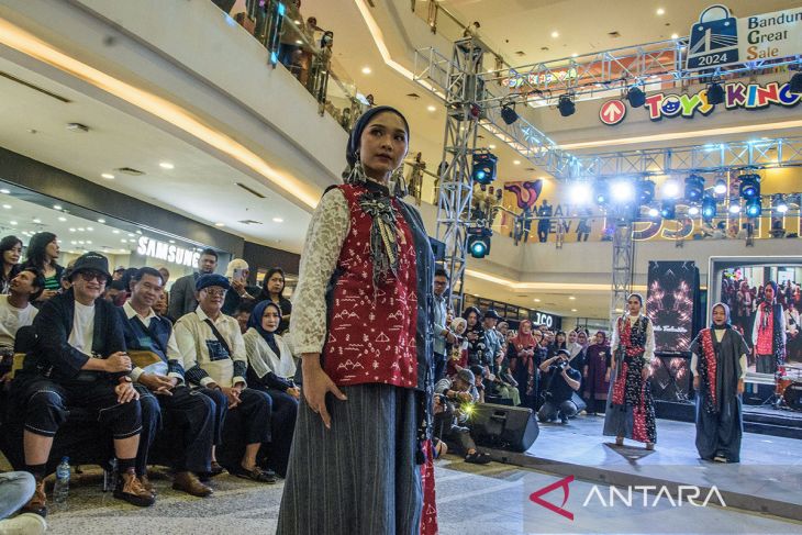 Fashion Show Bandung Great Sale