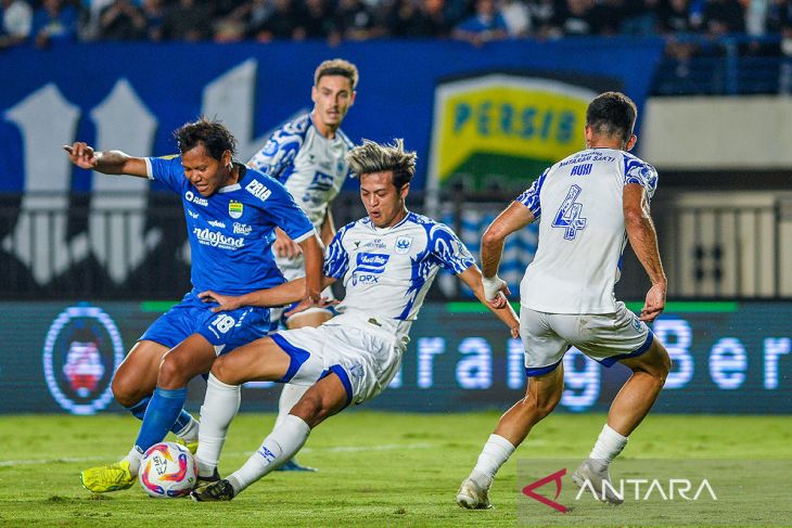 Persib Bandung menang atas PSIS Semarang