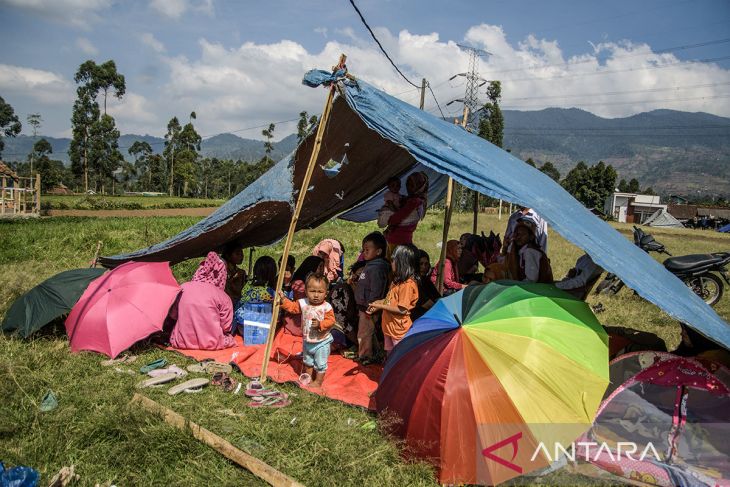 Korban gempa kertasari Kabupaten Bandung