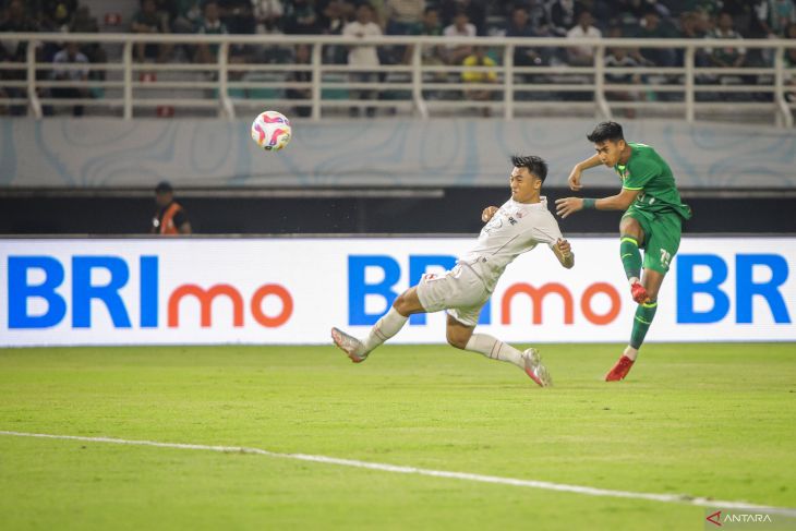 Persebaya kalahkan Persis Solo