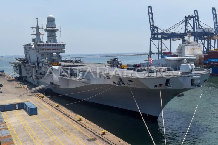 Kunjungan Kapal Induk Italia di Pelabuhan Tanjung Priok