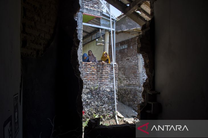 Dampak gempa bumi di Kabupaten Garut