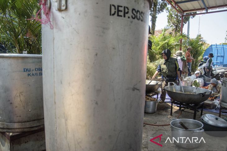 Posko dapur umum korban terdampak gempa di Kabupaten Bandung