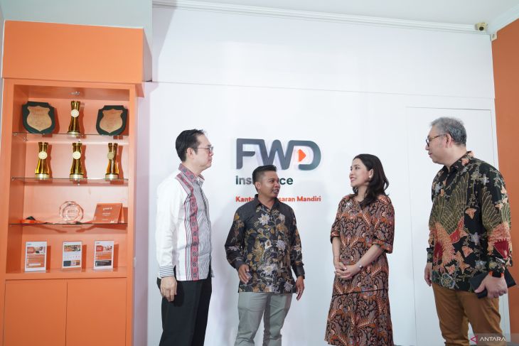 Peresmian kantor pemasaran FWD Insurance