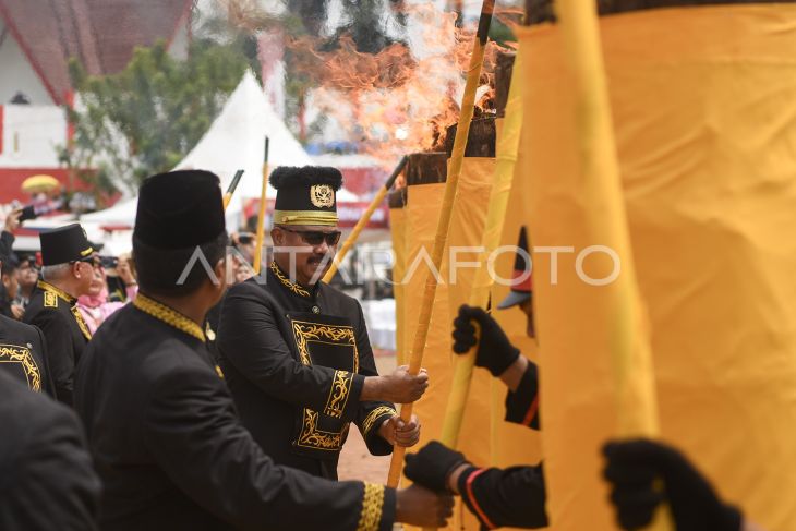 Pembukaan Festival Erau Adat Kutai