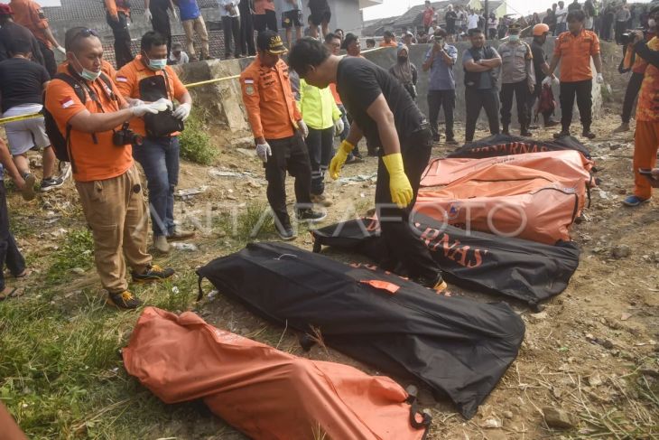 Penemuan tujuh jenazah di Kali Bekasi