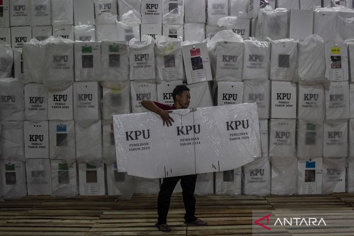 Logistik Pilkada 2024 tiba di Kota Serang