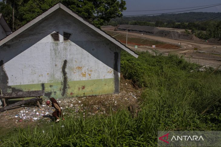 Sekolah rusak terdampak proyek tol Serang-Panimbang