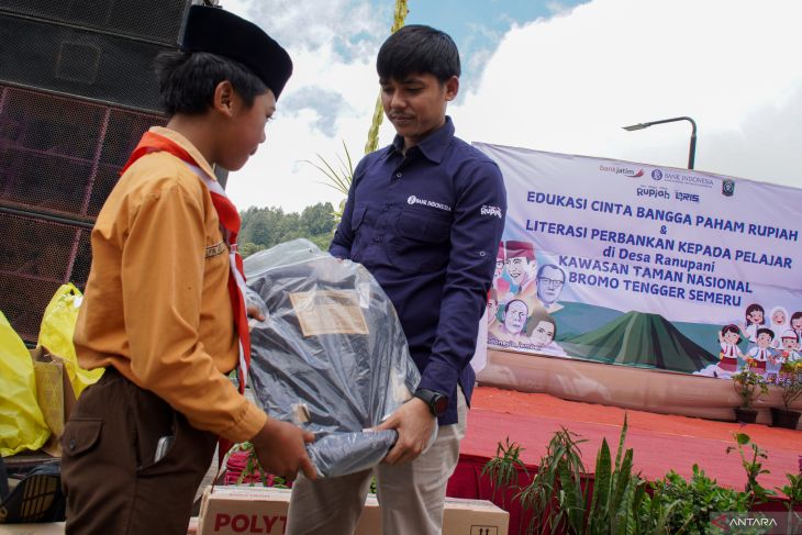 Program Satu Rekening Satu Pelajar di Lumajang