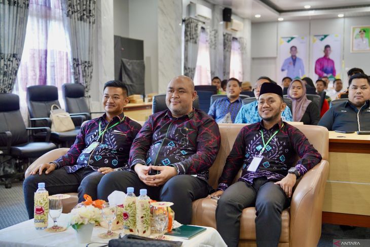 FOTO - Anggota DPRD Balangan hadiri pelantikan pengurus BPC HIPMI Balangan