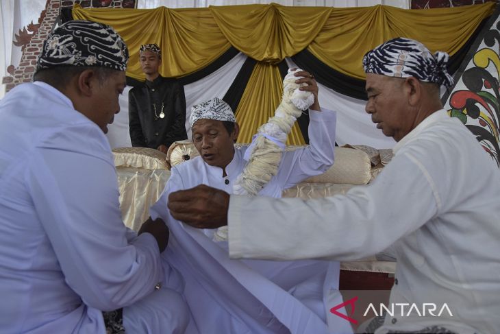 Tradisi Adat Nyangku di Ciamis