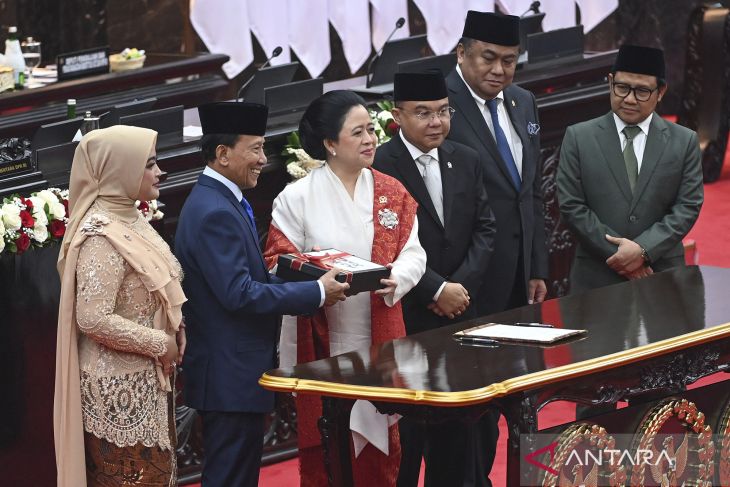 Pelantikan anggota parlemen masa bakti 2024-2029