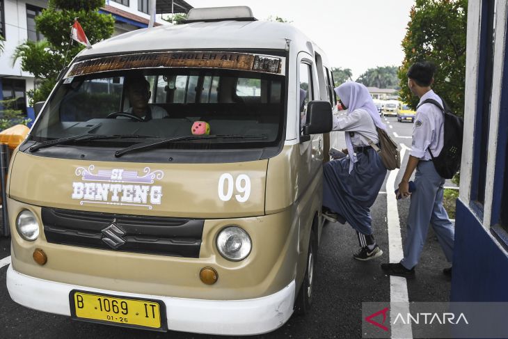 Penumpang angkot Si Benteng Tangerang