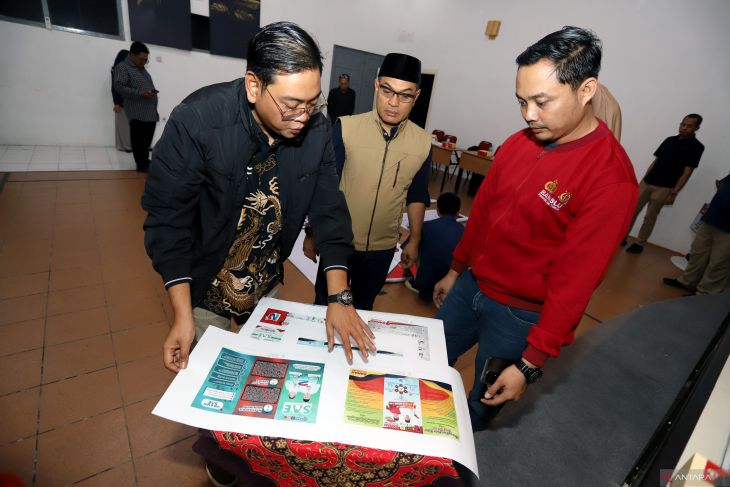 Persetujuan APK-BK paslon Pilkada 2024 di Blitar