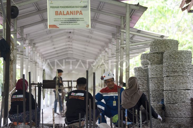 Pengolahan limbah tali kapal di Muara Badak