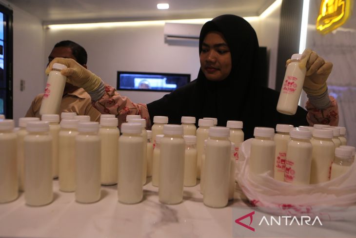 FOTO - Potensi usaha susu kambing