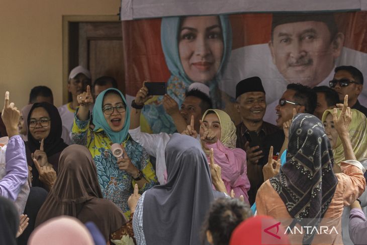 Dialog cagub Banten Airin dengan warga Kota Serang