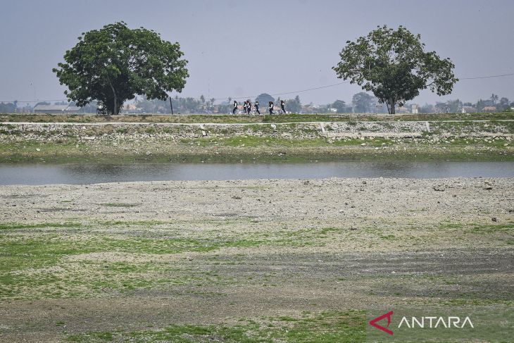 Penyurutan debit air di Waduk Kronjo Tangerang