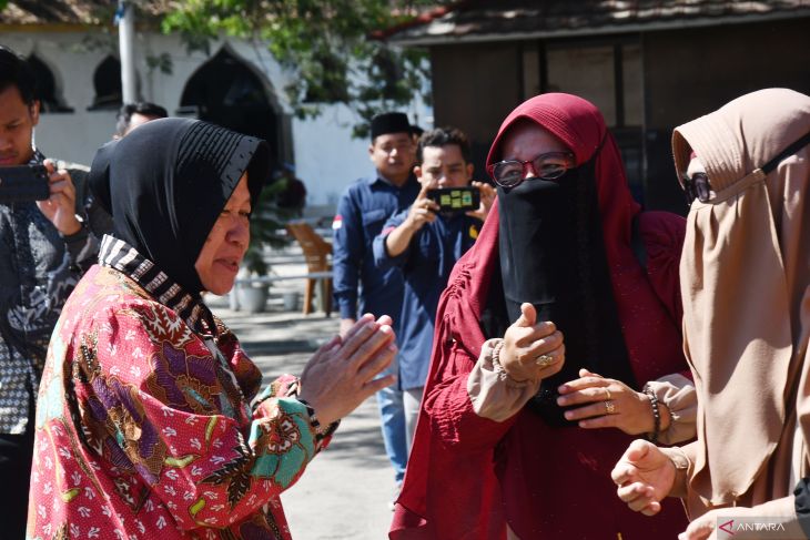 Calon Gubernur Jawa Timur Tri Rismaharini silaturahmi ke Pondok Temboro