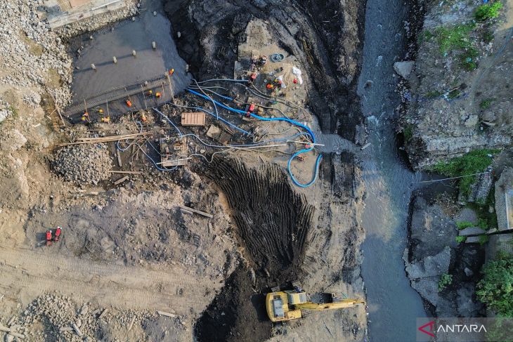 Perbaikan Dam Gambiran untuk saluran irigasi di Lumajang