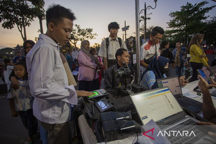 Layanan Adminduk di area publik