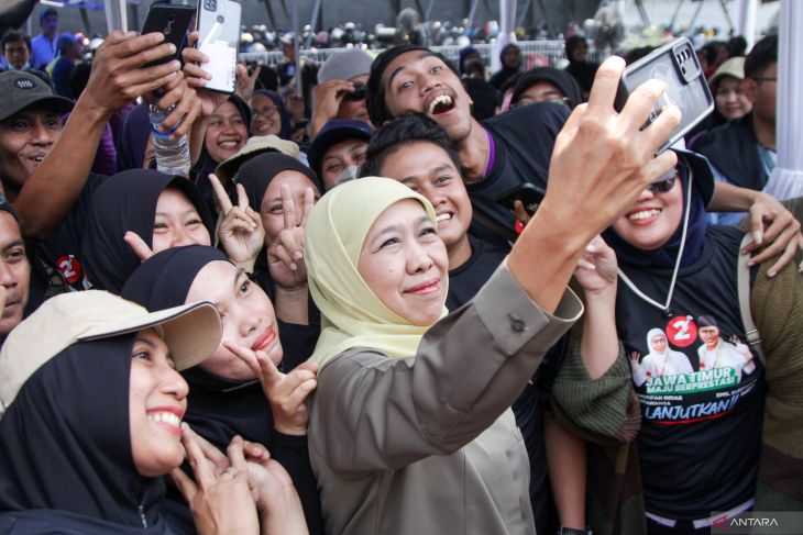 Kampanye calon Gubernur Jawa Timur Khofifah di Sidoarjo