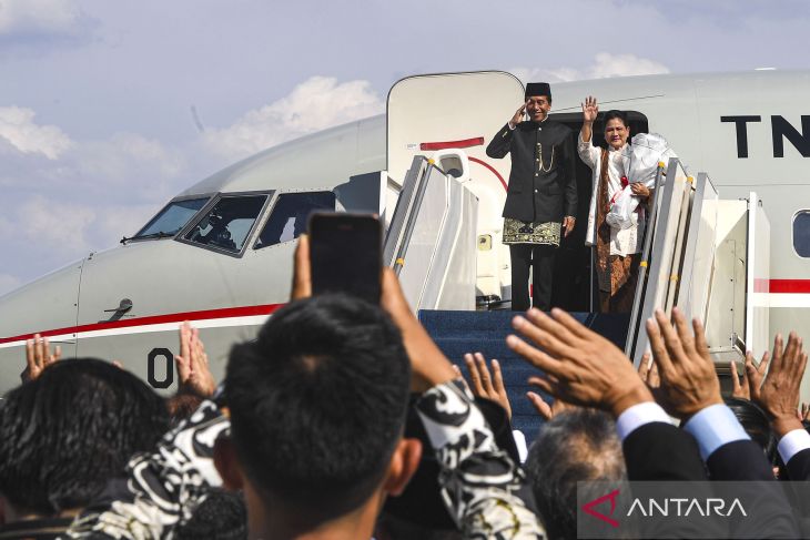 Presiden Prabowo antar Joko Widodo pulang ke Solo