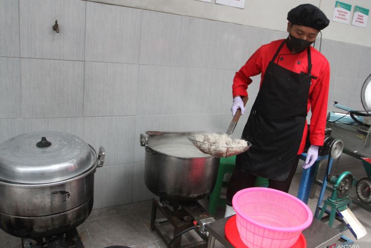 Produksi bakso untuk ekspor di Malang