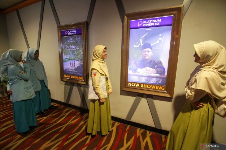 Nonton film hasil karya santri