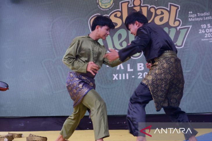 Lomba silat Festival Melayu Kalbar XIII