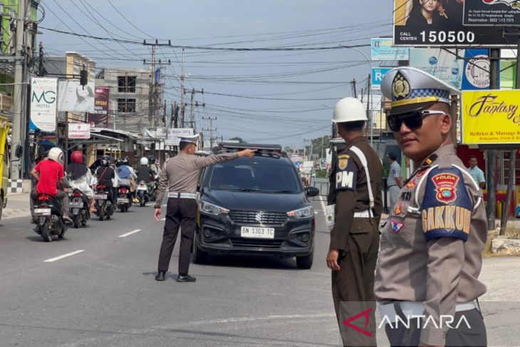 Razia gabungan pemeriksaan kendaraan bermotor di Pangkalpinang