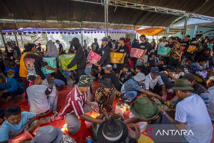 Tradisi Tenongan di Indramayu