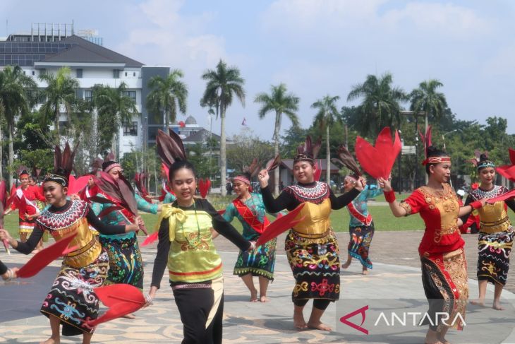 Drumband dan Tari Kolosal peringati hari Sumpah Pemuda Kalbar