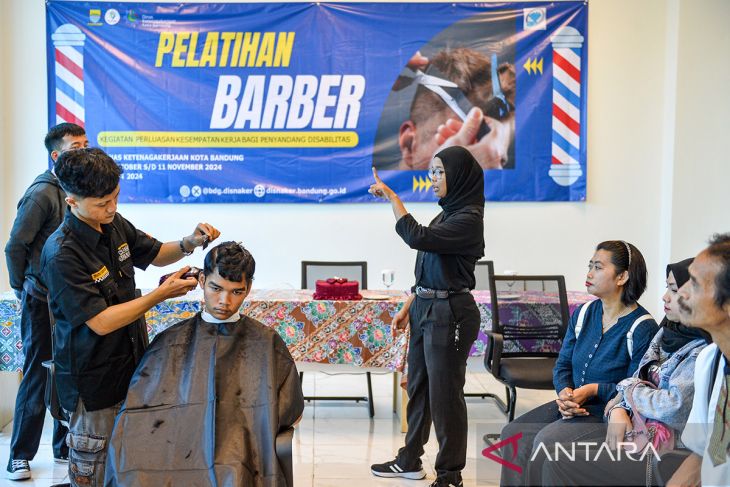 Pelatihan mencukur bagi disabilitas