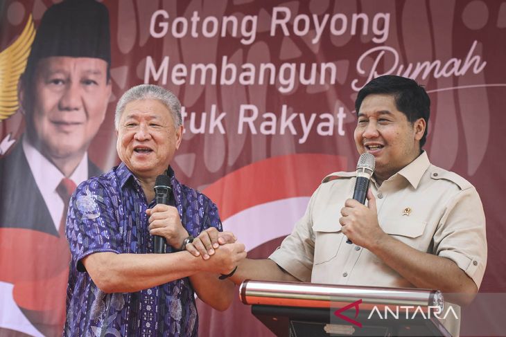 Peresmian pembangunan program rumah gratis