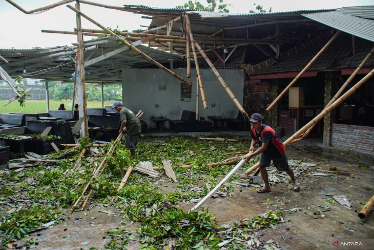 Imbauan kewaspadaan cuaca ekstrem di Jawa Timur