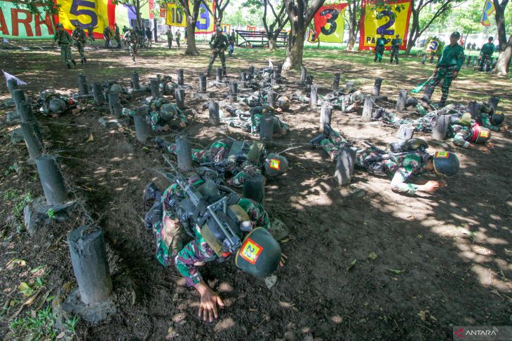 Ketangkasan halang rintang Korps Marinir